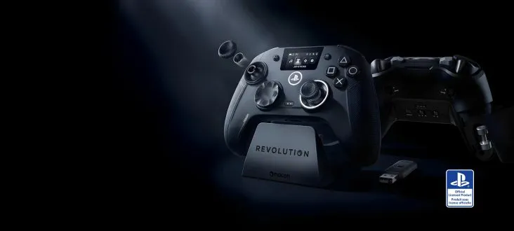 A Nacon bemutatta a Revolution 5 Unlimited kontrollert beépített kijelzővel