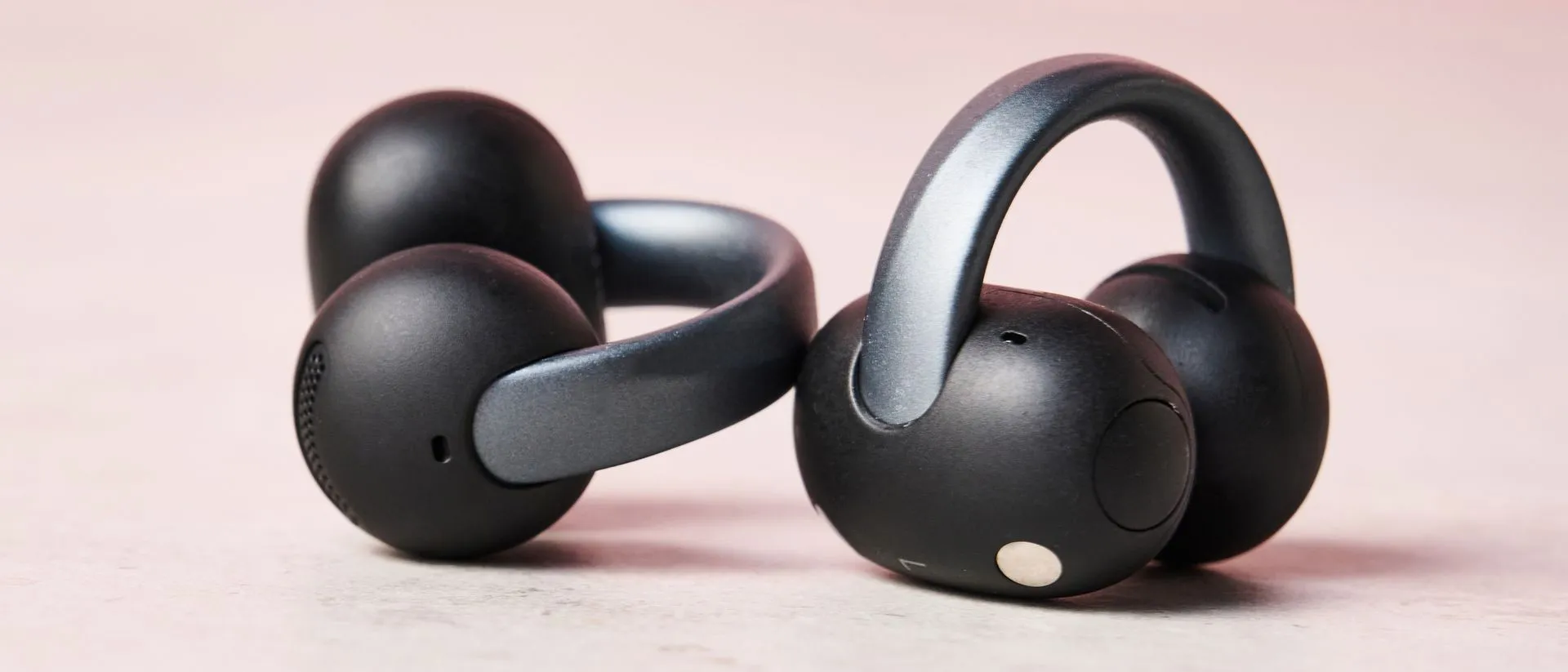 Anker Soundcore AeroClip 2 teszt: kompakt, könnyű és jól szóló csiptetős füles