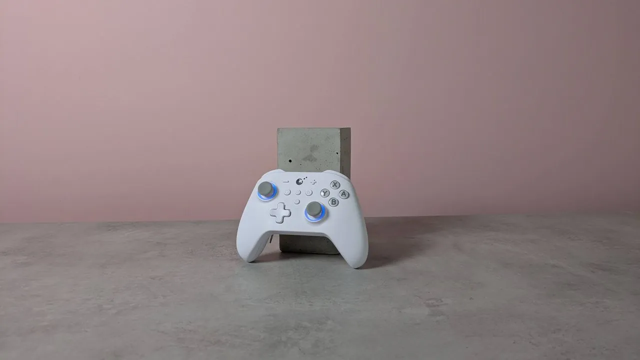 „Komoly kis kontroller rengeteg állítással”: ez a Nintendo Switch 2-höz és PC-hez készült gamepad Xbox-kontrollernek tűnik, de komoly fejlesztéseket rejt - bár van néhány dolog, amire figyelned kell
