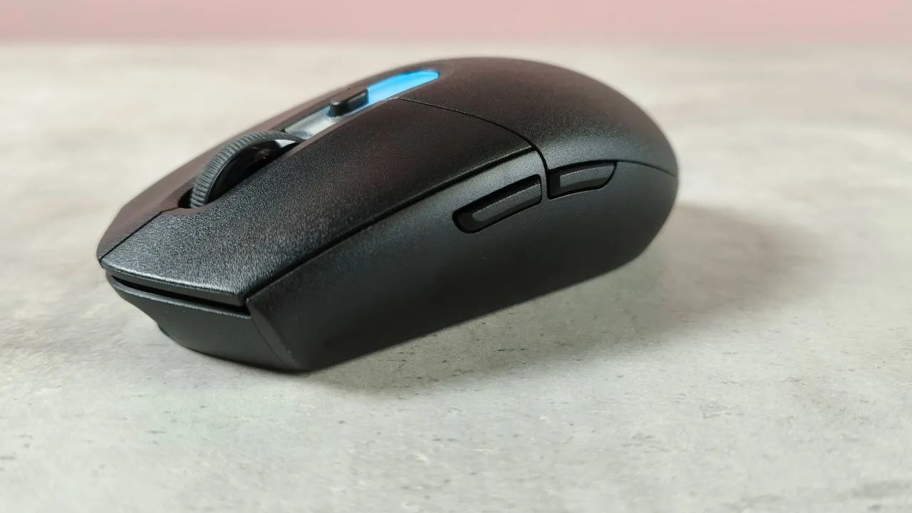 Meglepően könnyű és meglepően jó árú ez a Logitech gamer egér