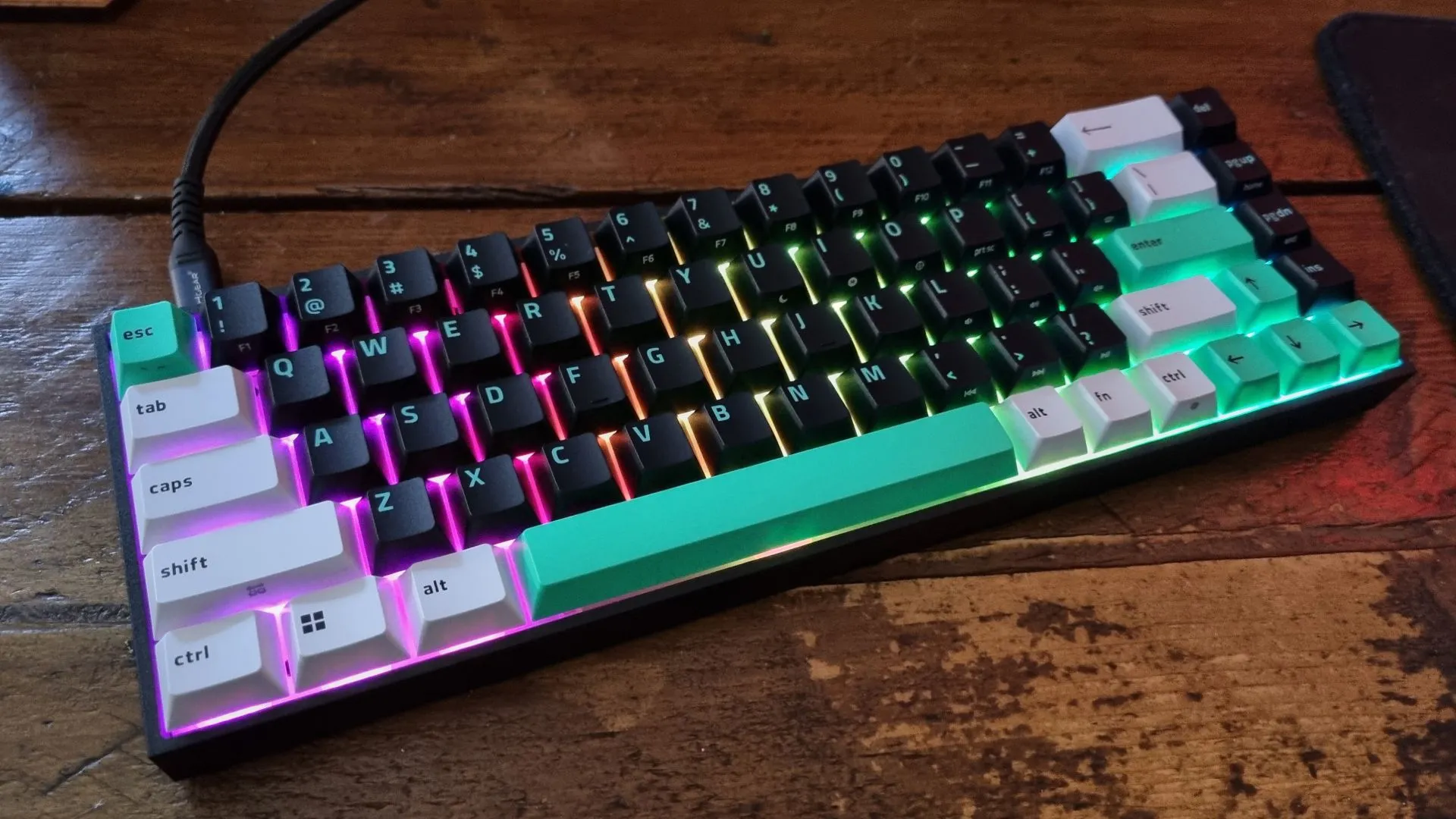 Razer Reclusa X Mini 65% gaming billentyűzet teszt
