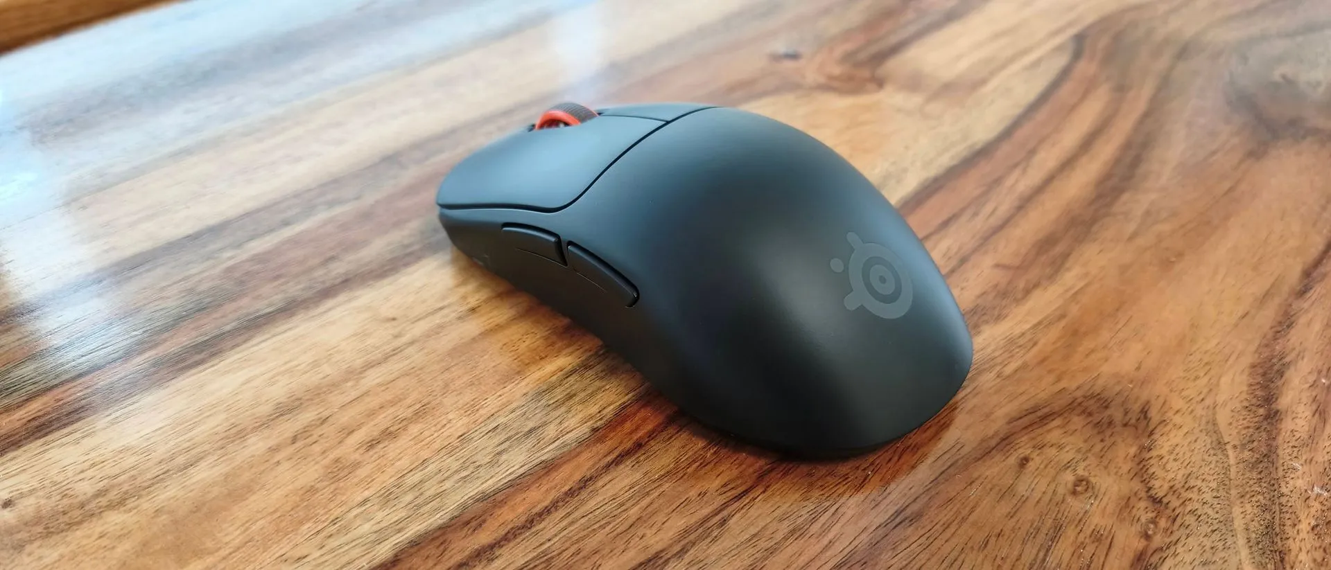 SteelSeries Sensei Pro teszt: okos akkukezelés és erős teljesítmény