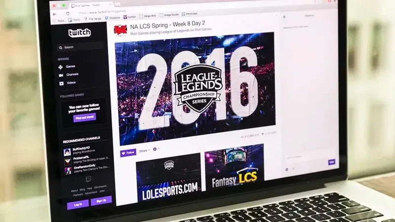 twitch aruház